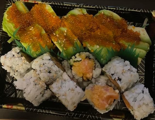 Spicy Salmon Maki.